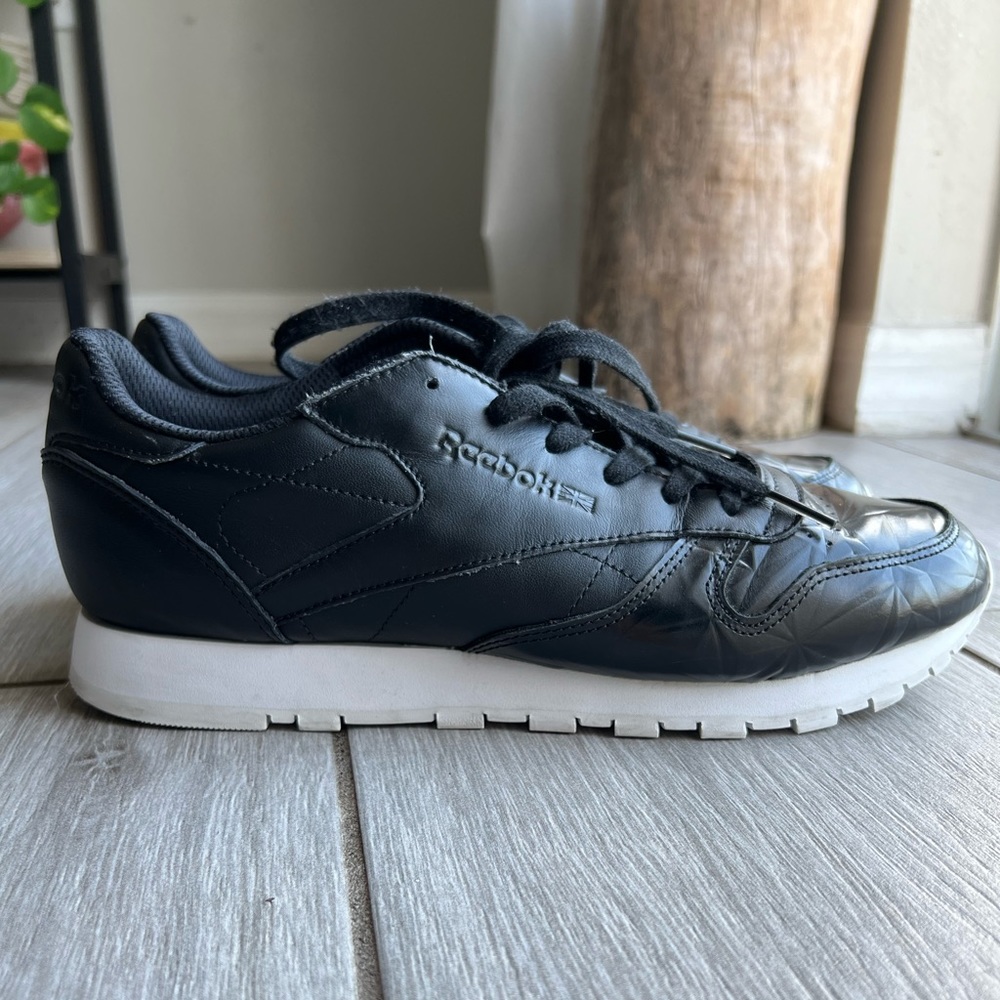 Reebok Black Leather Classics